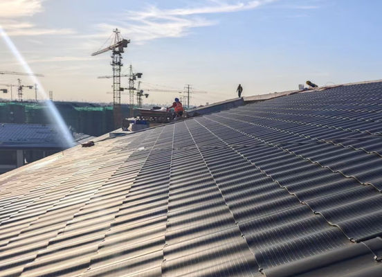 बाहरी आयाम 723*500*41 मिमी 40W BIPV सौर पैनल के साथ फ्रंट ग्लास 5 मिमी ग्लास बैकशीट