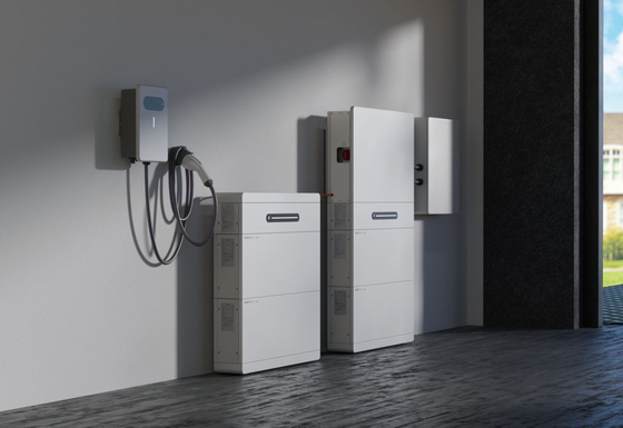 15kW तीन चरण हाइब्रिड इन्वर्टर डुअल एमपीपीटी 20kVA ईपीएस बैकअप 180-650V बैटरी आईपी 65