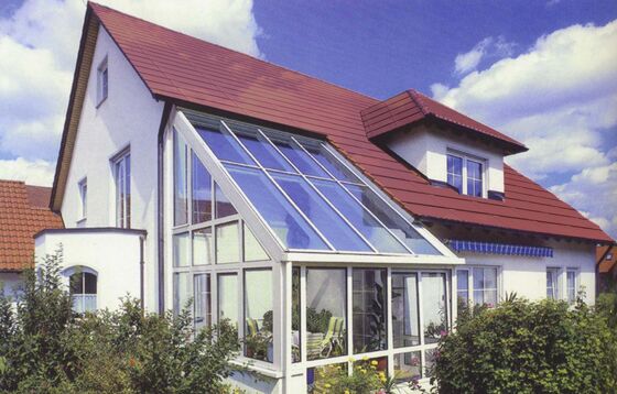 लंबा-आकार लाल/हरा मोनोक्रिस्टलाइन सोलर रूफ टाइल - 86W उच्च-शक्ति रंग PV, 154W/m², सौंदर्यपूर्ण और कुशल